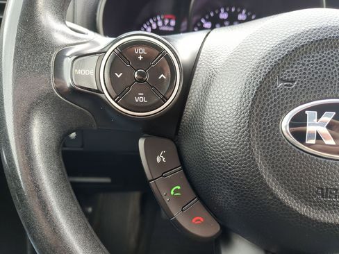 Used 2016 Kia Soul image 16