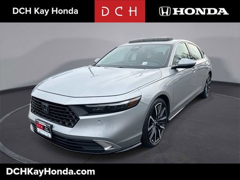 Used 2023 Honda Accord Touring image 1