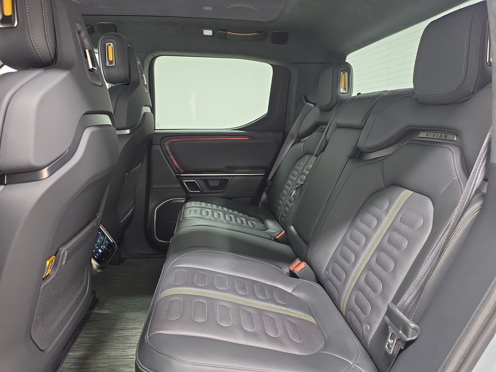 Used 2022 Rivian R1T Adventure AWD/4WD image 21