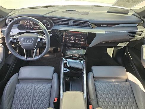 Used 2023 Audi e-tron S Prestige w/ Prestige Package image 4