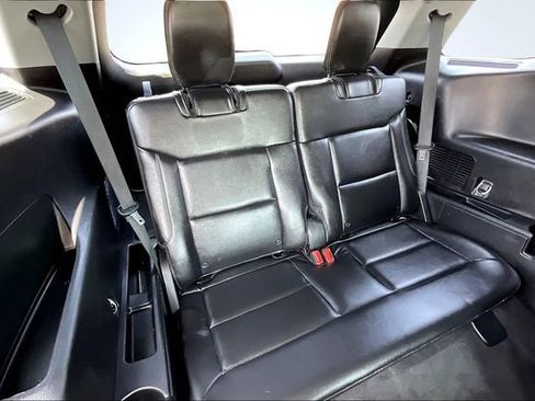 Certified 2021 Ford Explorer XLT w/ Equipment Group 202A image 28