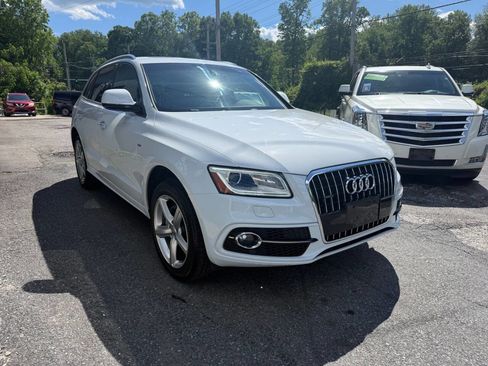 Used 2017 Audi Q5 2.0T Premium Plus w/ Technology Package AWD/4WD image 3