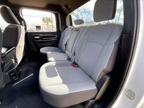 Used 2024 RAM 2500 Big Horn AWD/4WD image 19