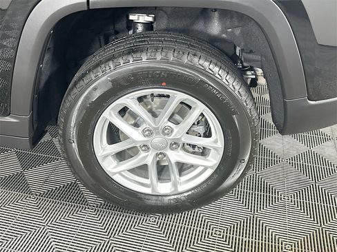 New 2025 Jeep Grand Cherokee Laredo X w/ Luxury Tech Group I image 17