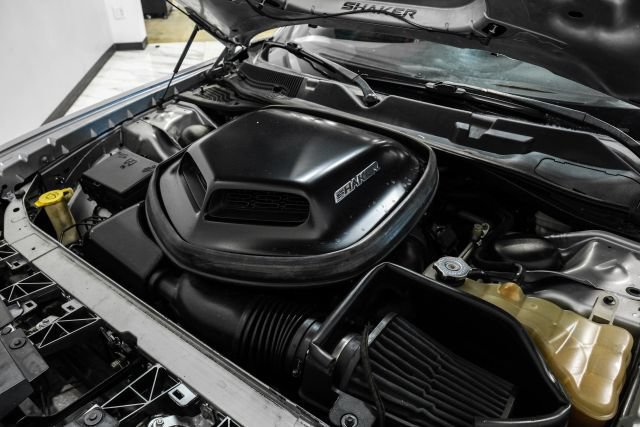 Used 2015 Dodge Challenger R/T Plus RWD image 41