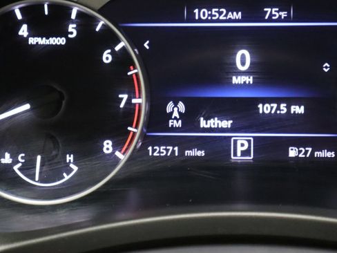 Used 2024 Nissan Sentra SR FWD image 38
