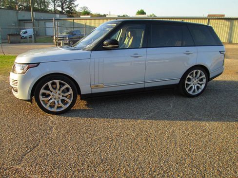 Used 2016 Land Rover Range Rover Long Wheelbase Supercharged image 26