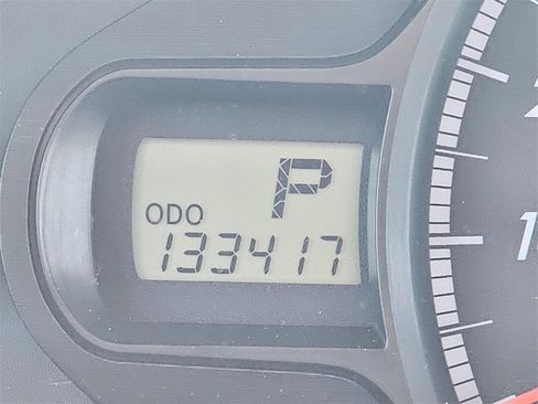 Used 2012 Toyota Sienna LE w/ Towing Pkg image 55