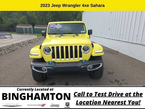 Used 2023 Jeep Wrangler Unlimited Sahara AWD/4WD image 2