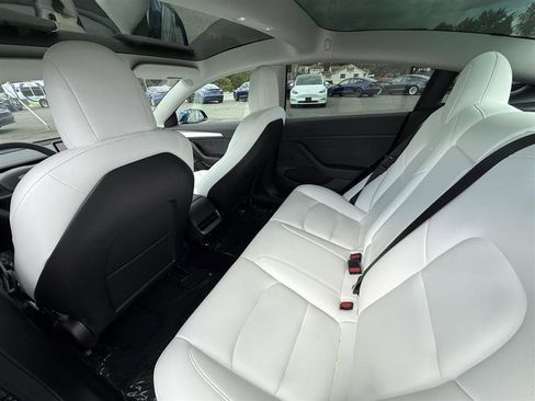 Used 2021 Tesla Model 3 Performance image 14