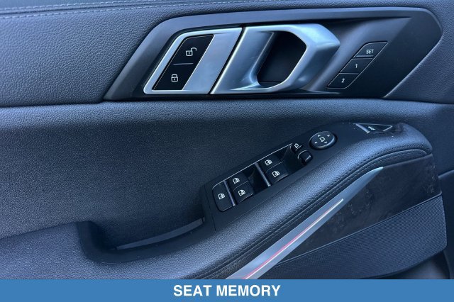 Used 2022 BMW X5 xDrive40i w/ Premium Package AWD/4WD image 12