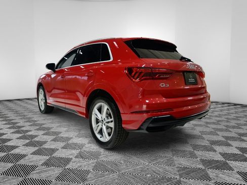 Used 2022 Audi Q3 2.0T Premium Plus image 3