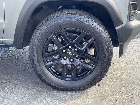 Used 2025 Chevrolet Colorado Trail Boss image 9