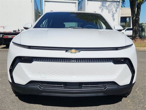 New 2026 Chevrolet Equinox EV LT image 6