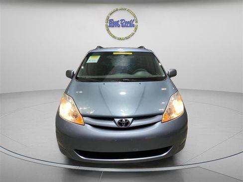 Used 2009 Toyota Sienna FWD image 6