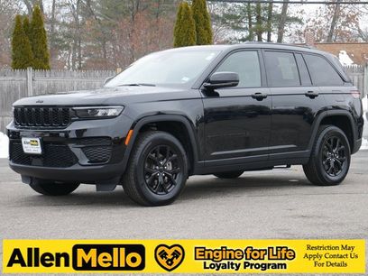 Used 2025 Jeep Grand Cherokee Altitude