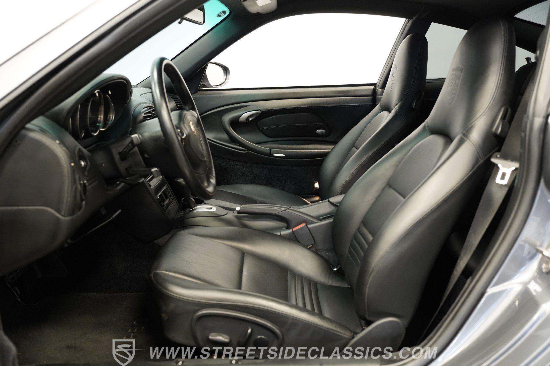Used 2001 Porsche 911 Turbo AWD/4WD image 3