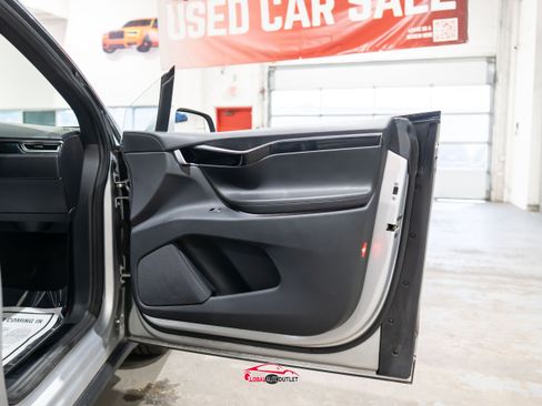 Used 2017 Tesla Model X 100D AWD/4WD image 36