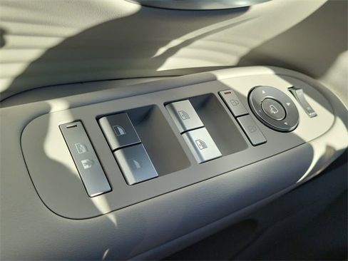 New 2026 Hyundai Ioniq 9 SEL image 14