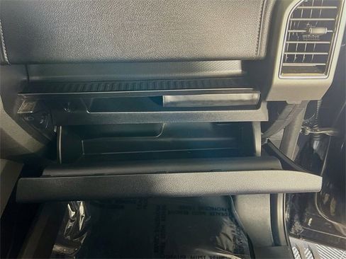 Used 2018 Ford F150 Raptor w/ Equipment Group 802A Luxury image 30