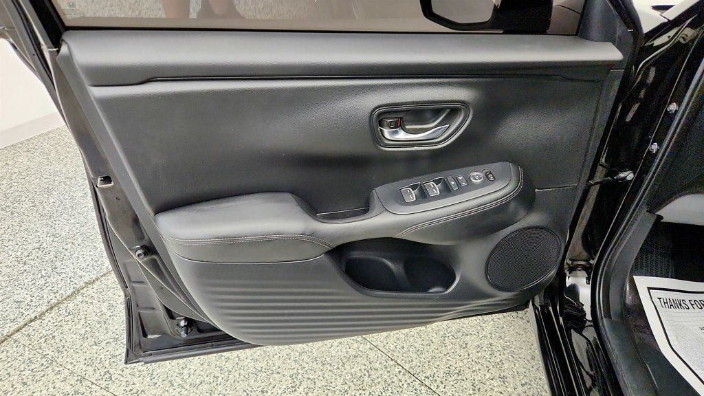 Used 2024 Honda HR-V EX-L image 11