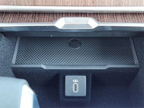 New 2026 Land Rover Range Rover SE image 14