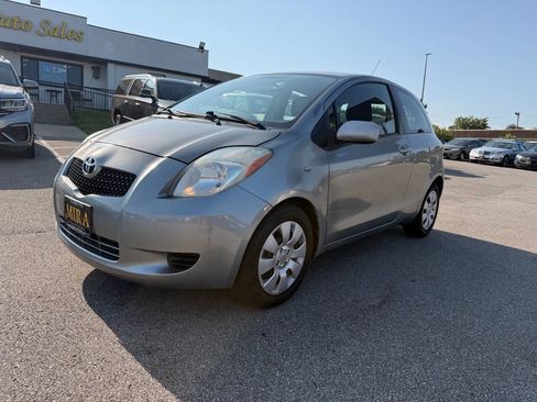 Used 2008 Toyota Yaris 2-Door Hatchback FWD image 45