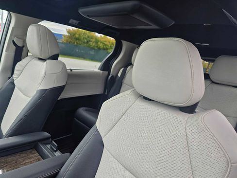 New 2026 Toyota Sienna Limited image 25