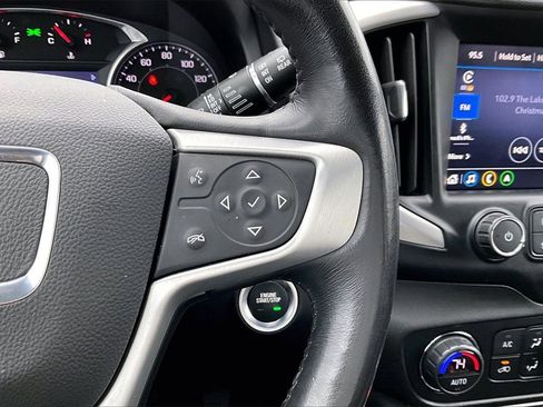 Used 2022 GMC Terrain SLT w/ Infotainment Package II image 29