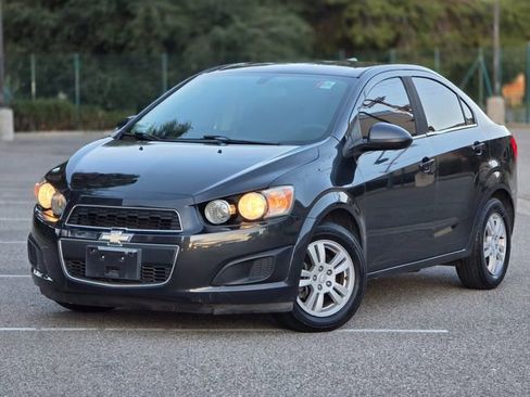 Used 2014 Chevrolet Sonic LT FWD image 19