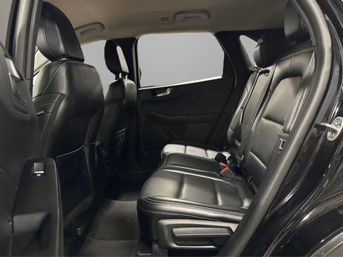 Used 2024 Ford Escape Platinum image 39