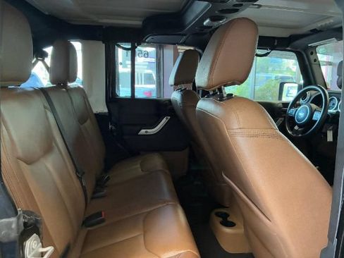 Used 2016 Jeep Wrangler Unlimited Sahara w/ Max Tow Package AWD/4WD image 38