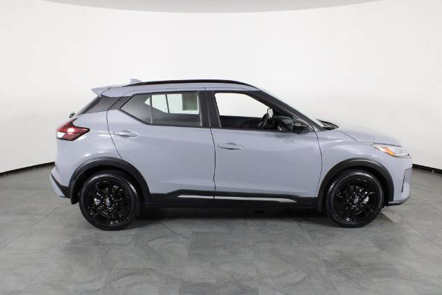 Certified 2022 Nissan Kicks SR w/ Interior Electronics Package FWD image 12