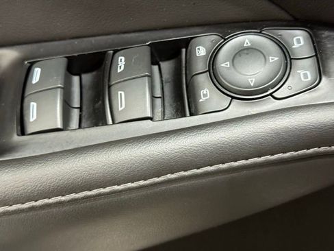 Used 2023 Buick Enclave Avenir w/ Avenir Technology Package image 34