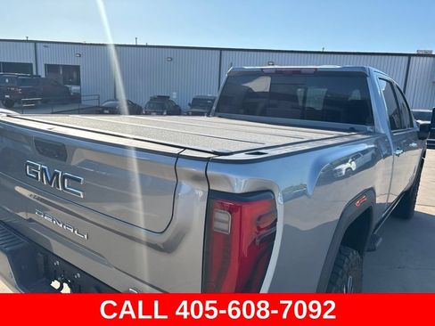 Used 2024 GMC Sierra 2500 Denali Ultimate AWD/4WD image 5