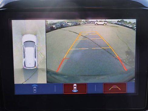 Used 2018 Chevrolet Traverse LT image 22