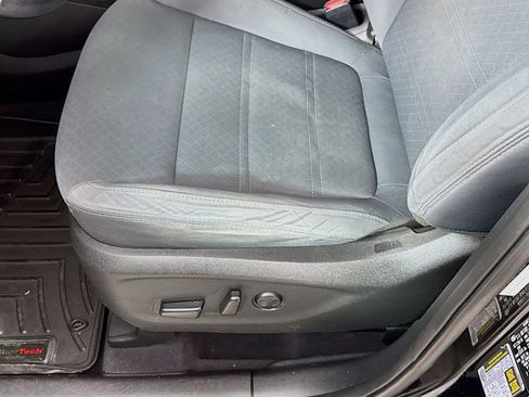 Used 2017 Kia Sorento AWD w/ LX Convenience Package image 17