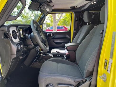 Used 2024 Jeep Wrangler Sport S image 6
