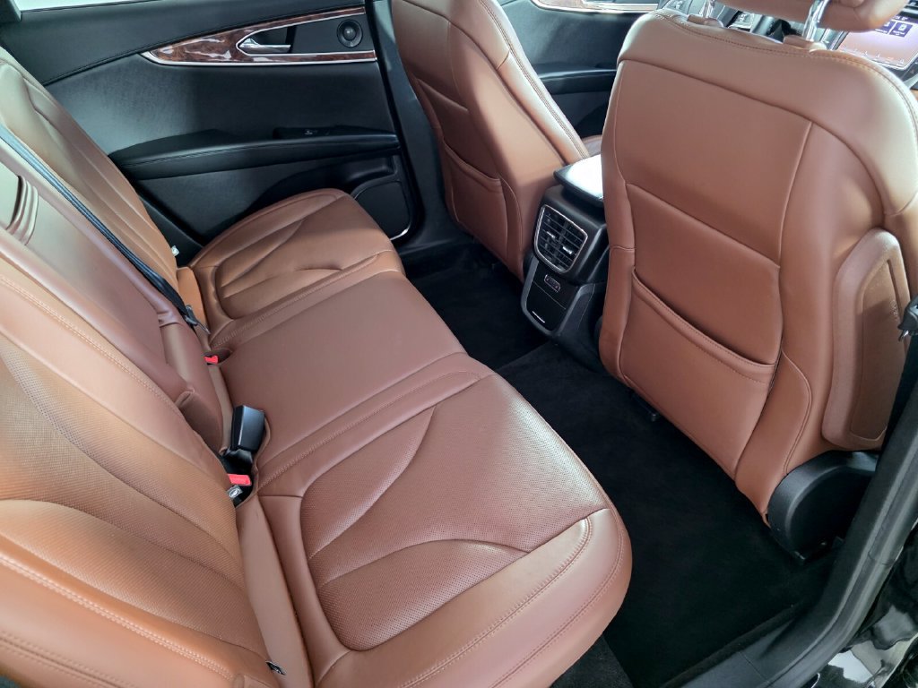 Used 2019 Lincoln Nautilus Reserve AWD/4WD image 27