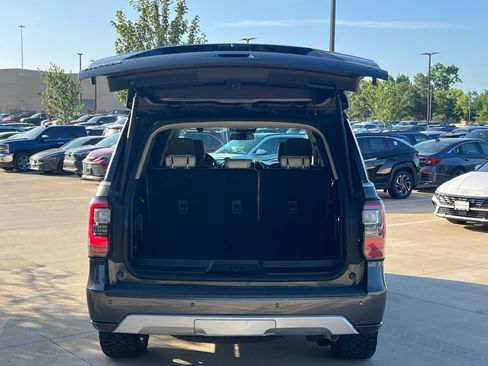 Used 2021 Ford Expedition Platinum AWD/4WD image 15