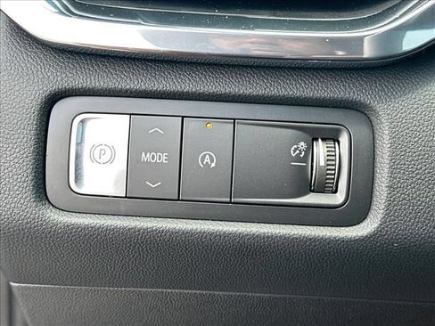 New 2026 GMC Acadia Denali w/ Super Cruise Package FWD image 30
