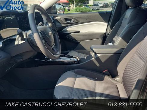 Used 2024 Chevrolet Trax LT FWD image 21