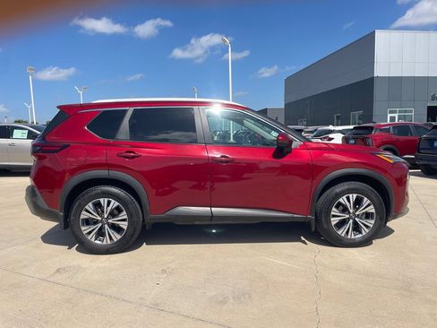 Certified 2023 Nissan Rogue SV w/ SV Premium Package FWD image 6