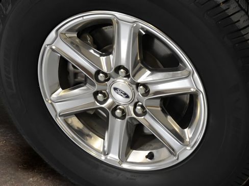 Used 2024 Ford F150 XLT RWD image 6