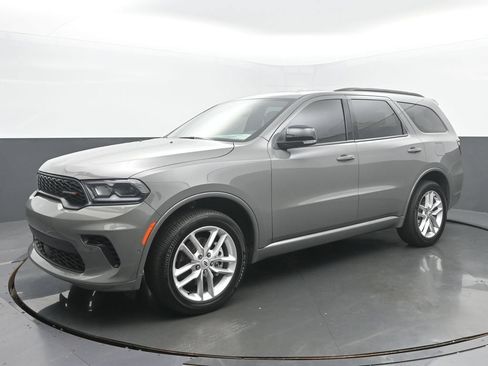 Used 2025 Dodge Durango GT AWD/4WD image 3
