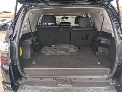 Used 2018 Toyota 4Runner Limited AWD/4WD image 24