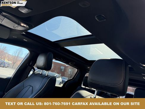 Used 2026 Chrysler Pacifica Limited image 26