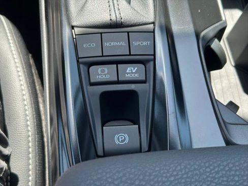 Certified 2026 Toyota Camry SE w/ Convenience Package FWD image 27