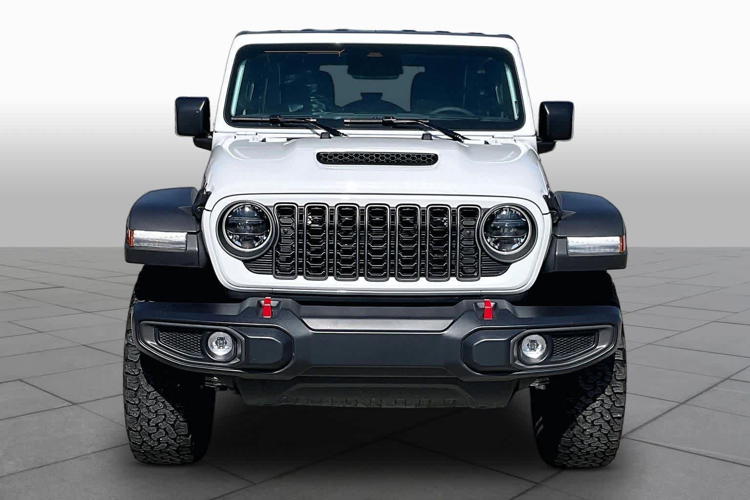 Used 2026 Jeep Wrangler Unlimited Rubicon AWD/4WD image 4