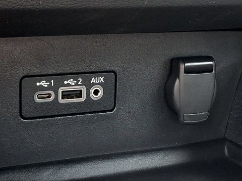 Used 2025 Nissan Altima 2.5 SV FWD image 23